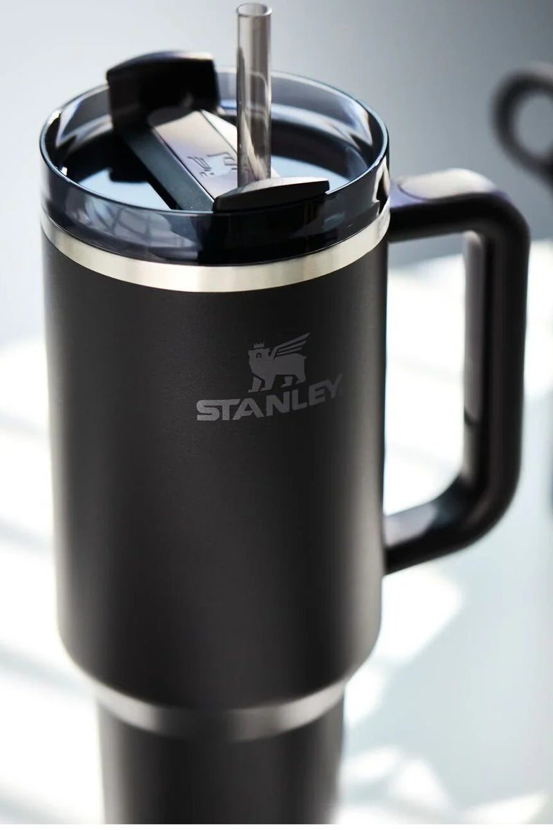 Stanley Quencher H2.0 FlowState Tumbler with Handle – 40 oz (1.18L) | Vacuum Insulated Stainless Steel Travel Mug with Lid & Reusable Straw – Matte Black - Image 3