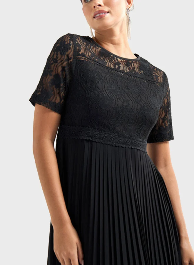 FAV Lace Bodice Pleated Dress