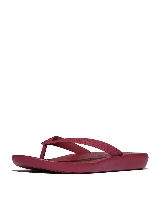 فيت فلوب iQUSHION MENS TEXTURED-STRAP FLIP-FLOPS