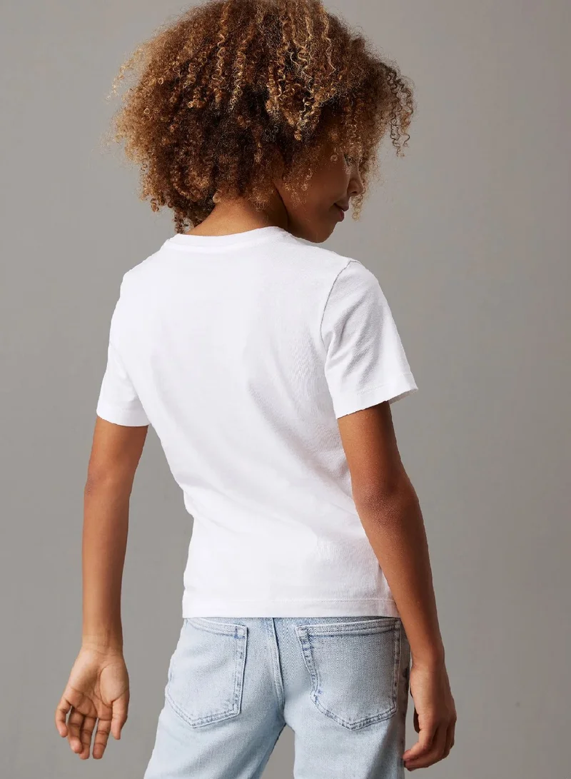 كالفن كلاين جينز تيشيرت بشعار