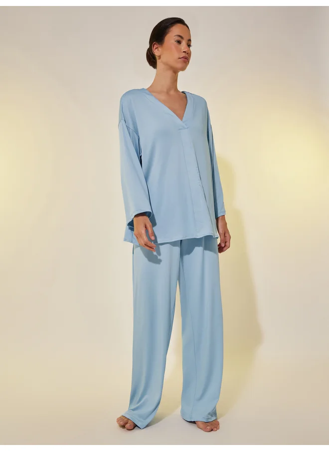 تايك تو Take Two Solid V-Neck Dropped Shoulder Top and Pyjama Set