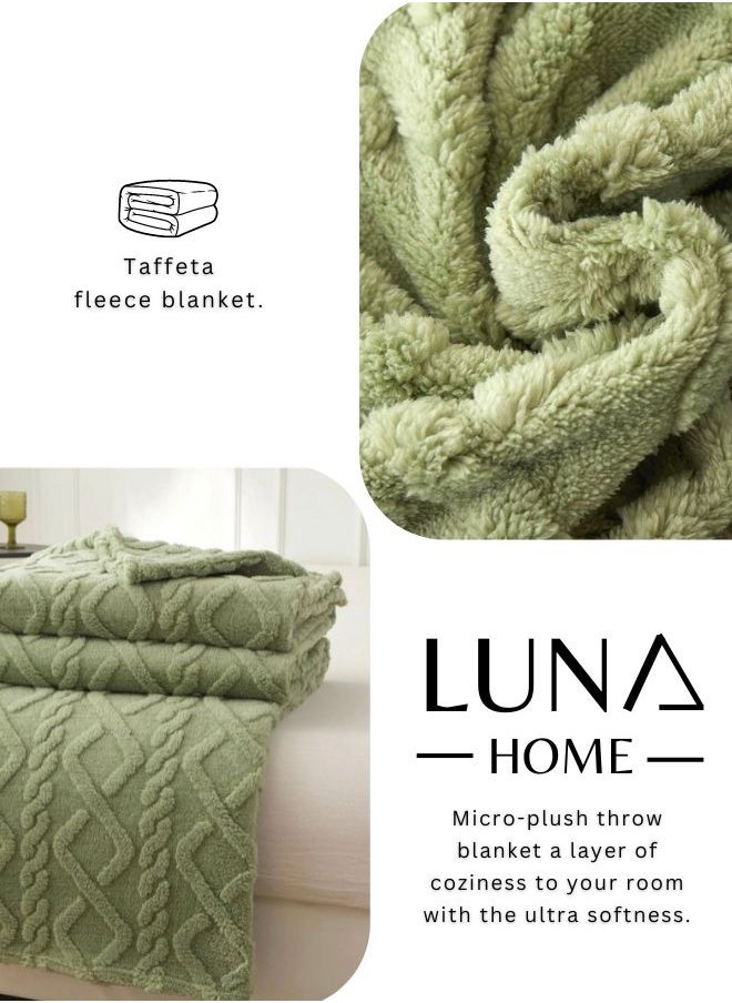 LUNA Home - Taffeta fleece blanket super soft green color. - Image 1