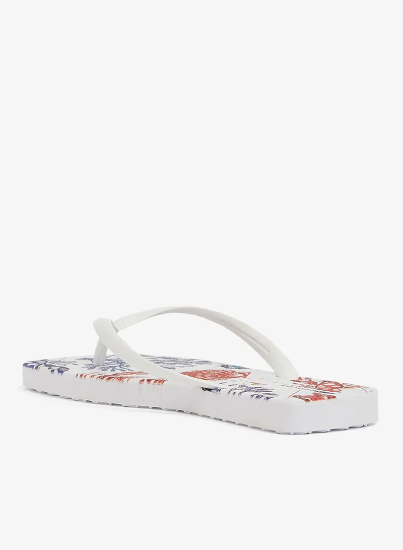 فويسيز شباشب نسائية كابري نحيفة بنعل مطبوع بشكل مربع - أبيض