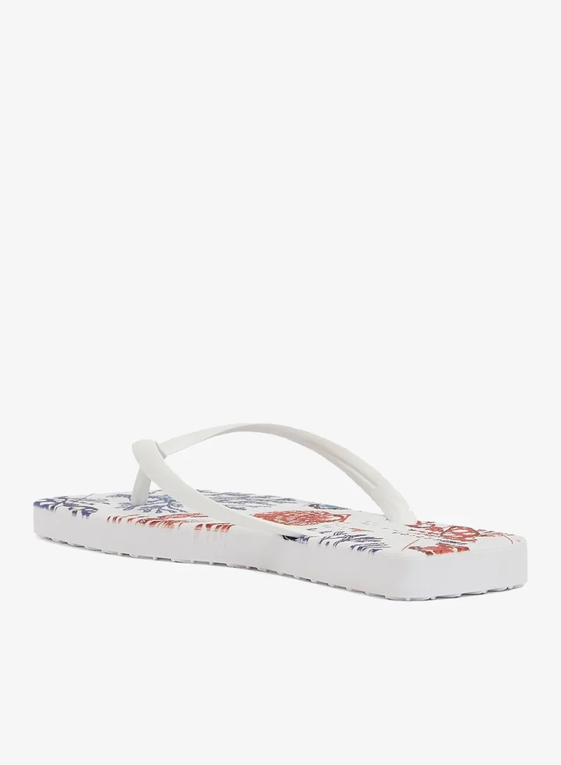 فويسيز شباشب نسائية كابري نحيفة بنعل مطبوع بشكل مربع - أبيض