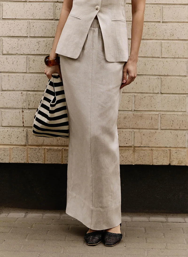 Lichi Straight linen maxi skirt with a slit cut