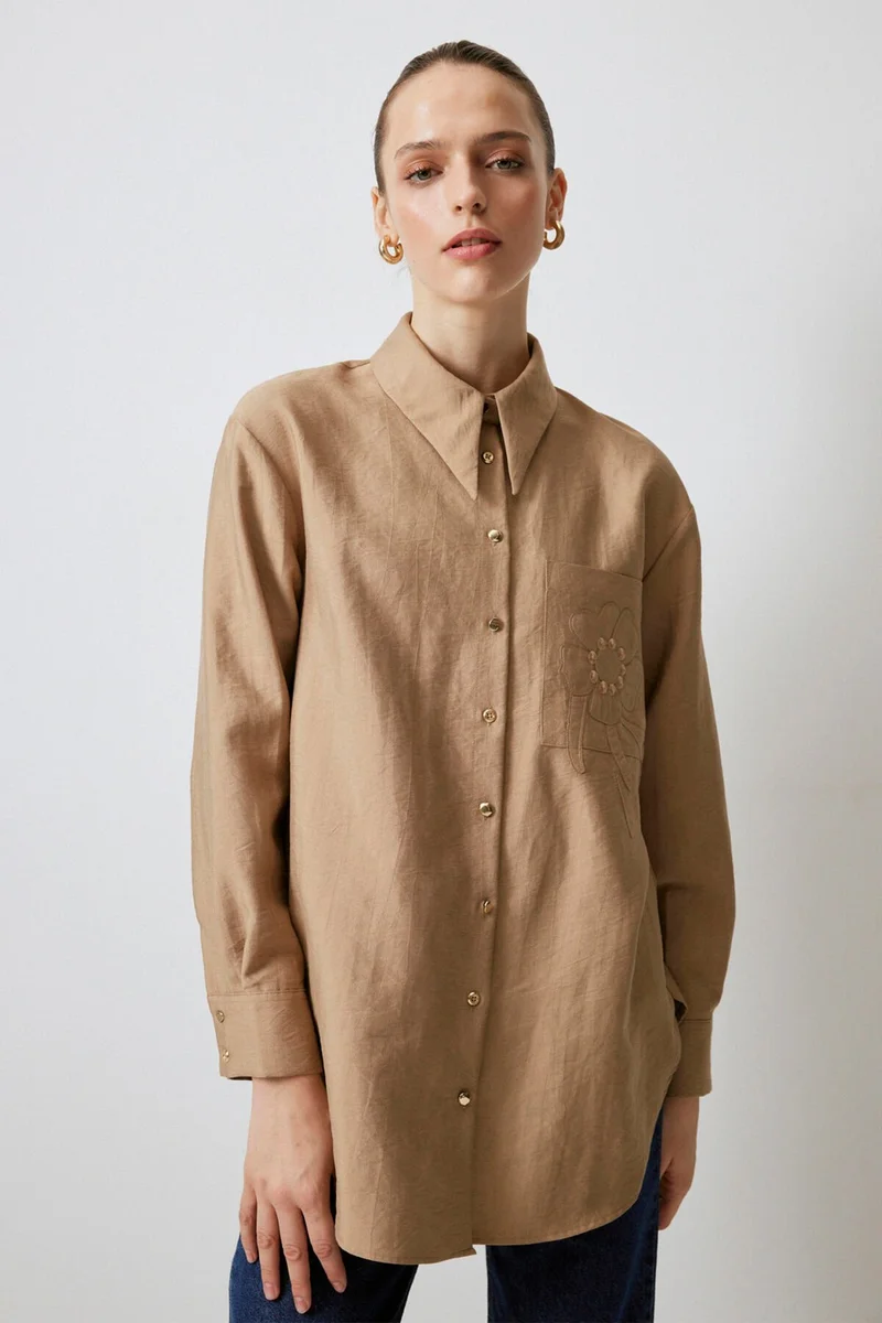 توتشي Embroidered Detailed Mugra Shirt