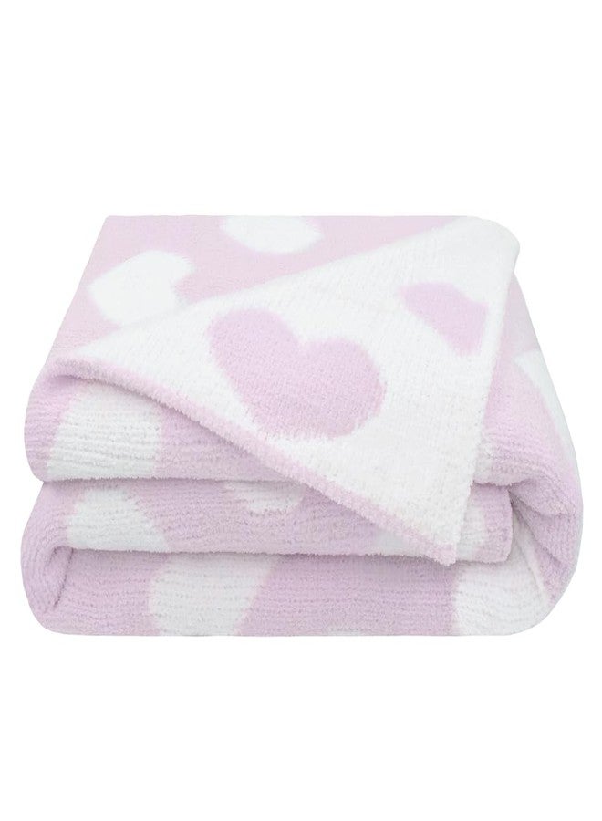 ليفينغ تكستايلز بطانية أطفال ناعمة من الشنيل من Living Textiles Purple Hearts، قابلة للعكس، مصنوعة من قماش فاخر مريح للحصول على أفضل راحة - للرضع والأطفال الصغار وحديثي الولادة وغرف الأطفال والأولاد والجنسين، وغطاء سرير الأطفال وعربة الأطفال والهدايا، مقاس Purple Heart 40 × 30 - Image 3