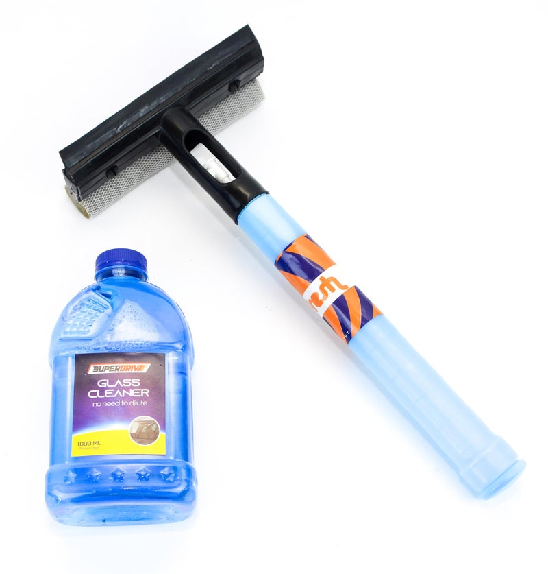 Superdrive offer, Water For Glass Wipers 1 Liter + multipurpose spray & wipe swab cleaner - Image 3