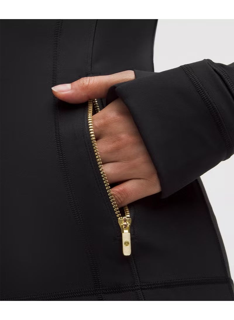 لولوليمون تعرّف على السترة:سحق تمارينك الرياضية وأتقن تنقلاتك اليومية – قطعة واحدة لستايل طوال اليوم - Image 4