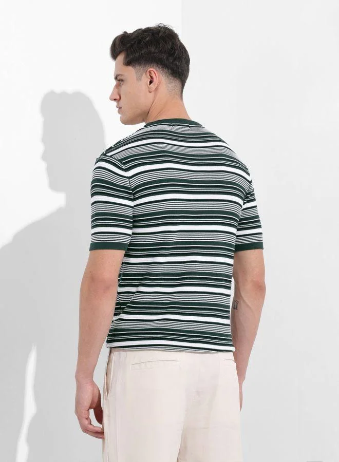 شركة المرآب الهندية Men Slim Fit Textured Crew Neck Half Sleeves T-Shirt