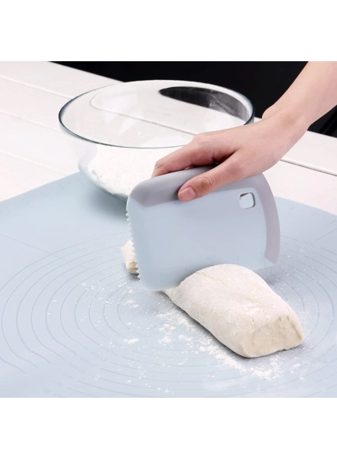 قطاعة عجين من السيليكون  قابلة لاعادة  الاستخدام تتضمن قطاعة عجين ومكشطة عجين ومعلقة سباتولا - Image 1