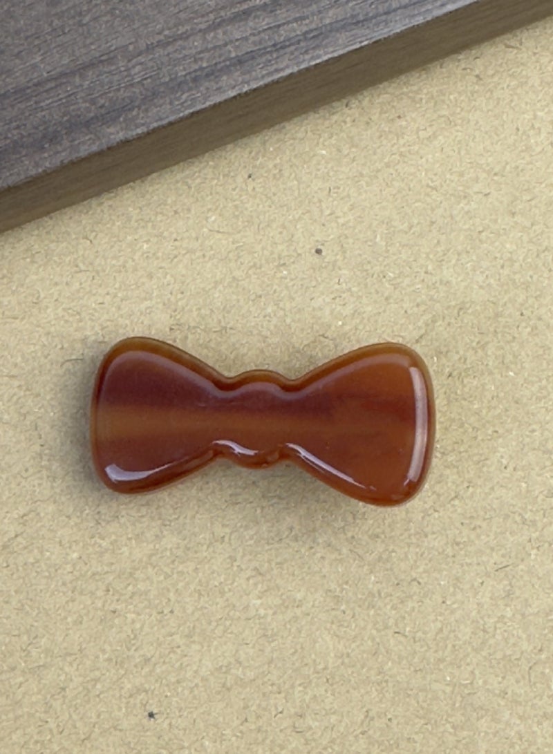 Mark Fairwhale Minimally Designed Side Fringe Clip 