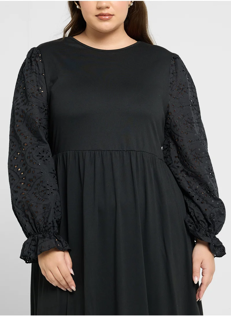 ايلا بلس Eyelet Ruffle Midi Dress