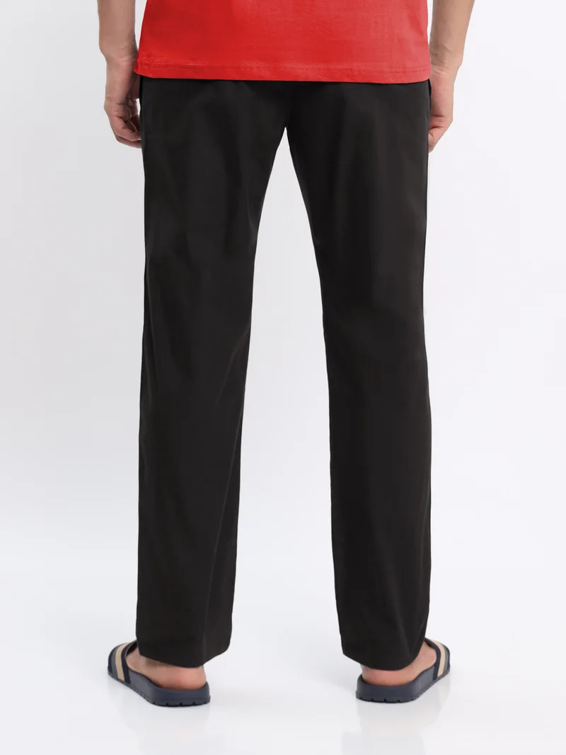 بيونغ بيجامة سوداء بقصة عادية