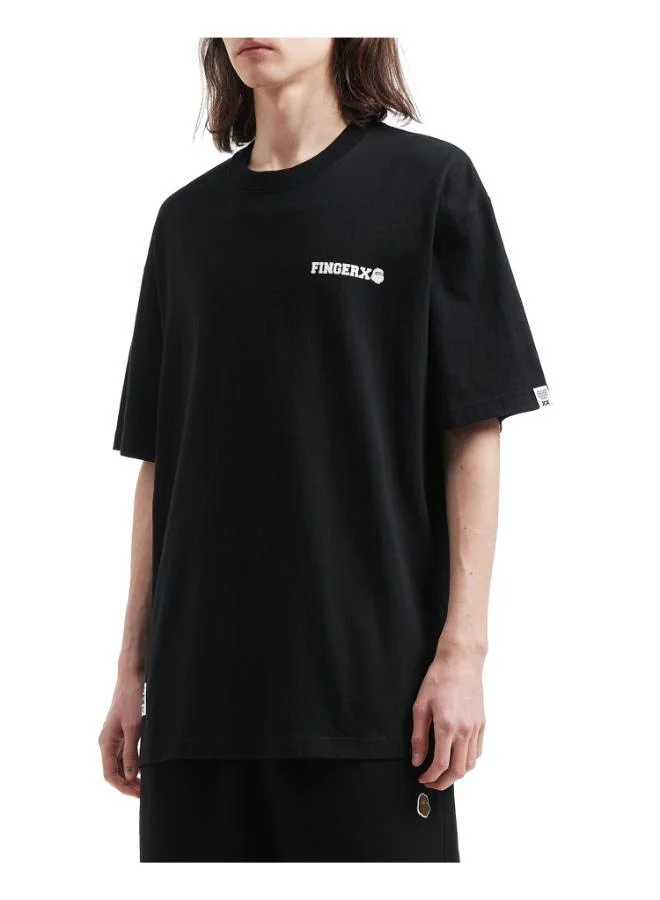 فينجركروكس تيشيرت بطبعة خلفية من سلسلة بيج فوت