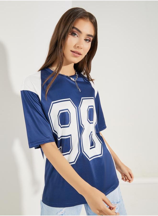 Oversized Graphic Print Contrast Panel T-Shirt - pzsku/Z8CA5AD0E3ECEA9510A71Z/45/_/1723454340/6b8f4e63-e5bc-424d-9b9a-f60f1899f779