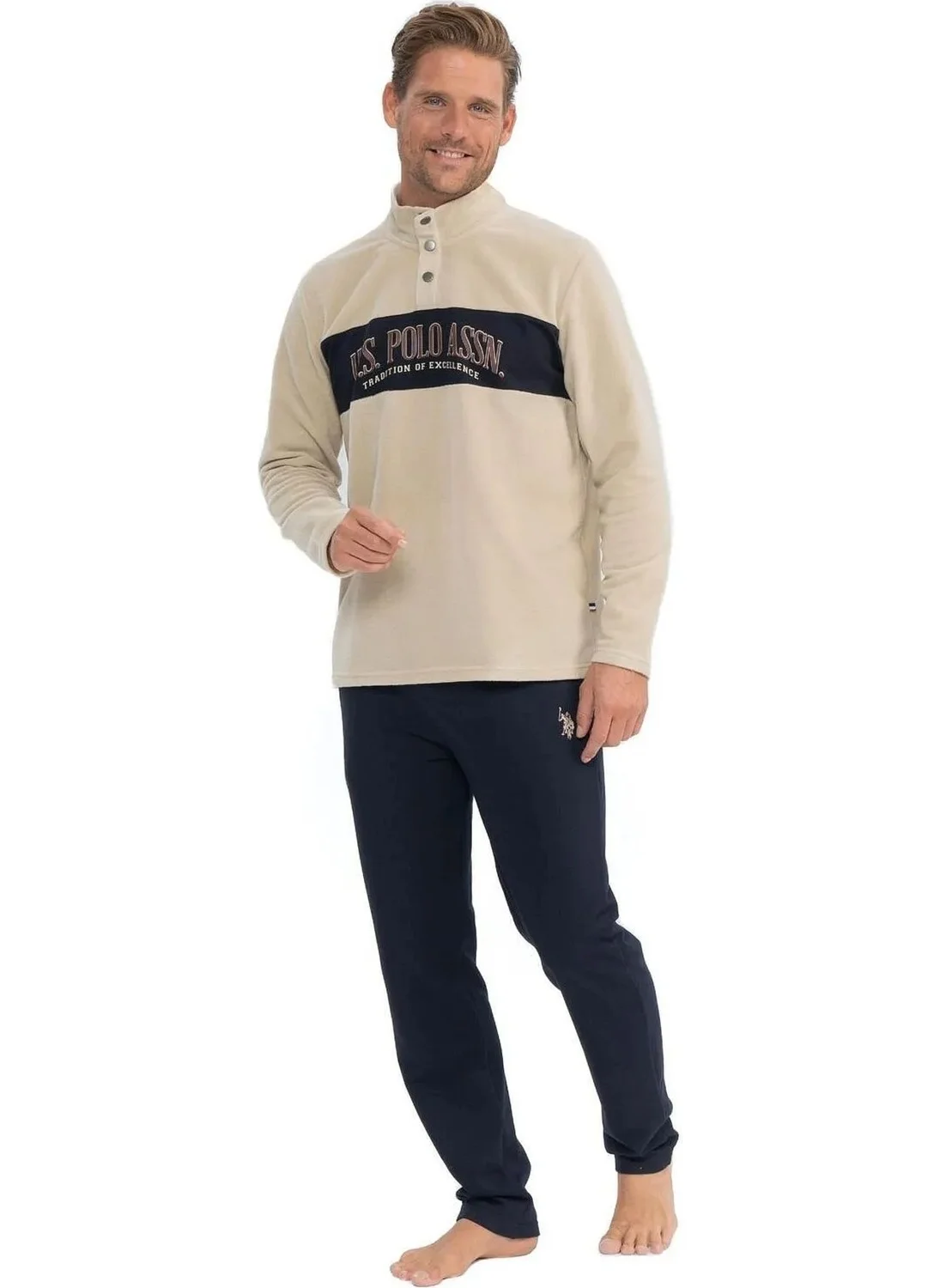 يو اس بولو اسن 18826 Men's Fleece Long Sleeve Stand Collar Casual Home Wear-Beige