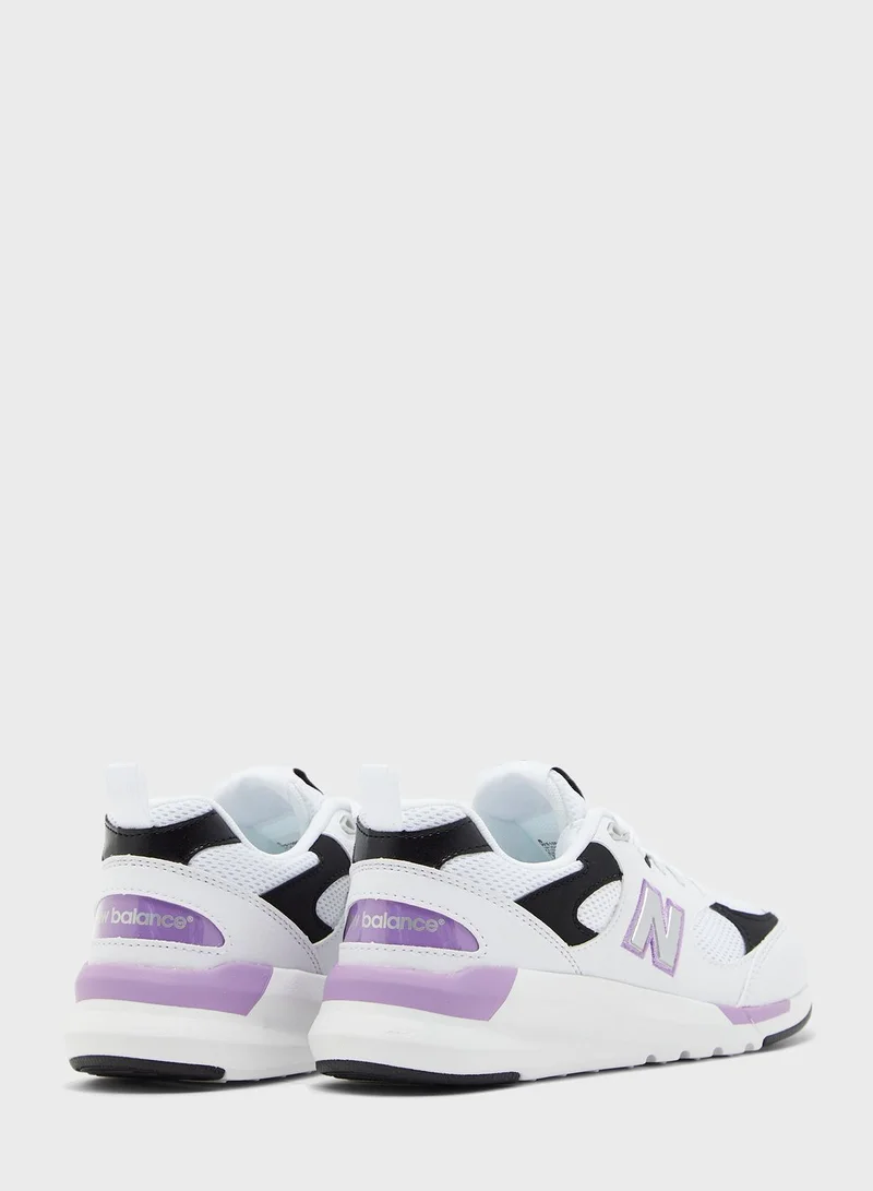 New Balance 109 Low Top Sneakers