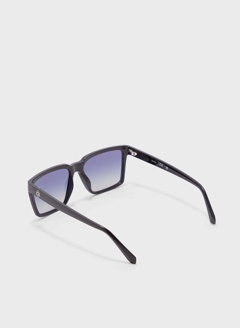 GUESS Uv Protected Oversized  Sunglasses - Image 3