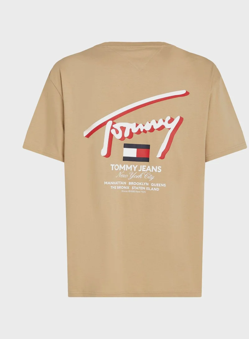 TOMMY JEANS Logo Crew Neck T-Shirt