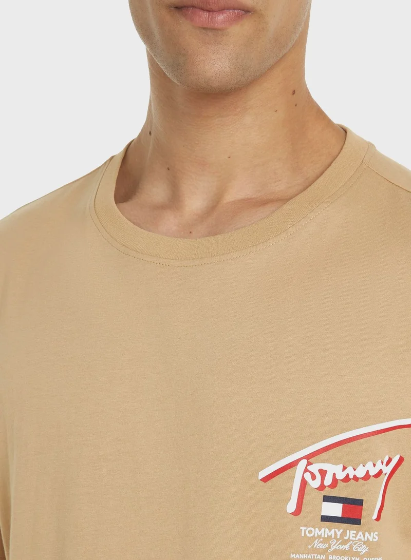 TOMMY JEANS Logo Crew Neck T-Shirt