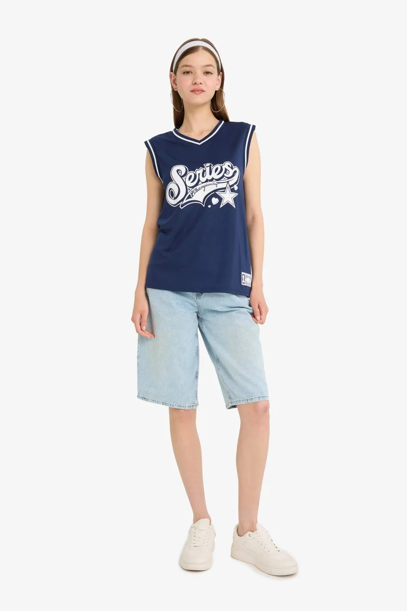 ديفاكتو Oversize Fit Back Printed V Neck Jersey Tank Top