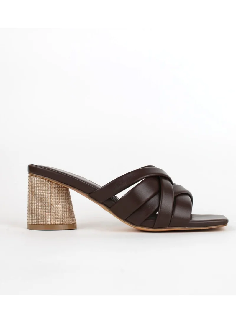 ميلانو أسماء صندل