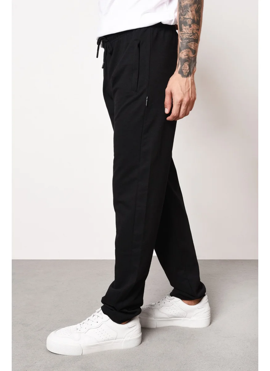 mmetalic Black Men's Straight Leg Pocket Zipper Detailed Comfortable Cut Sweatpants