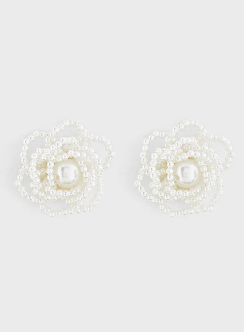 ايلا Floral Pearl Stud Earrings