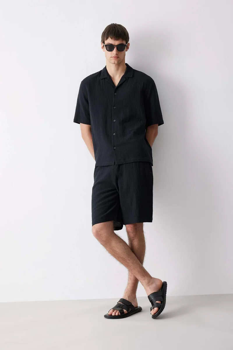 ديفاكتو Relax Fit Basic Cotton Bermuda Shorts