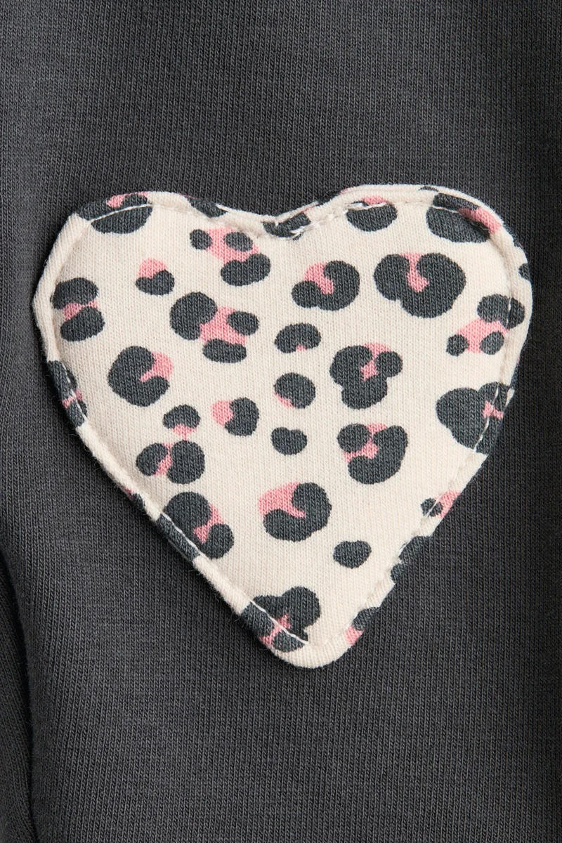 اتش اند ام لغينغز ناعم من الداخل