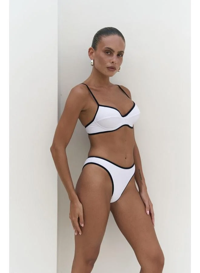 Bohemai Laili Contrast Stripe Detailed White Bikini Top