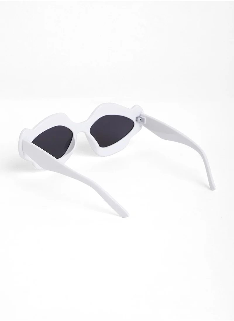 Haute Sauce The Flame Cateye Sunglasses - Daisy White