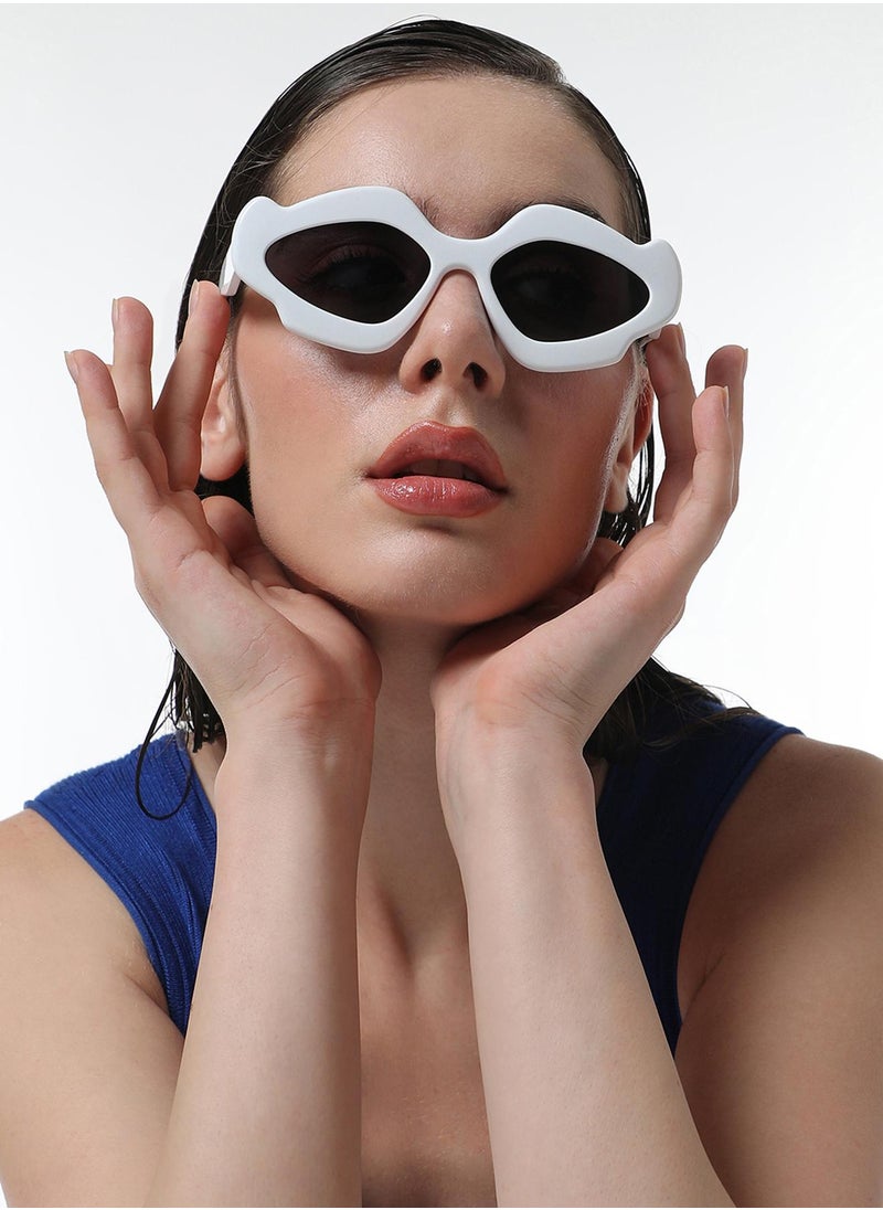 Haute Sauce The Flame Cateye Sunglasses - Daisy White  - Image 3