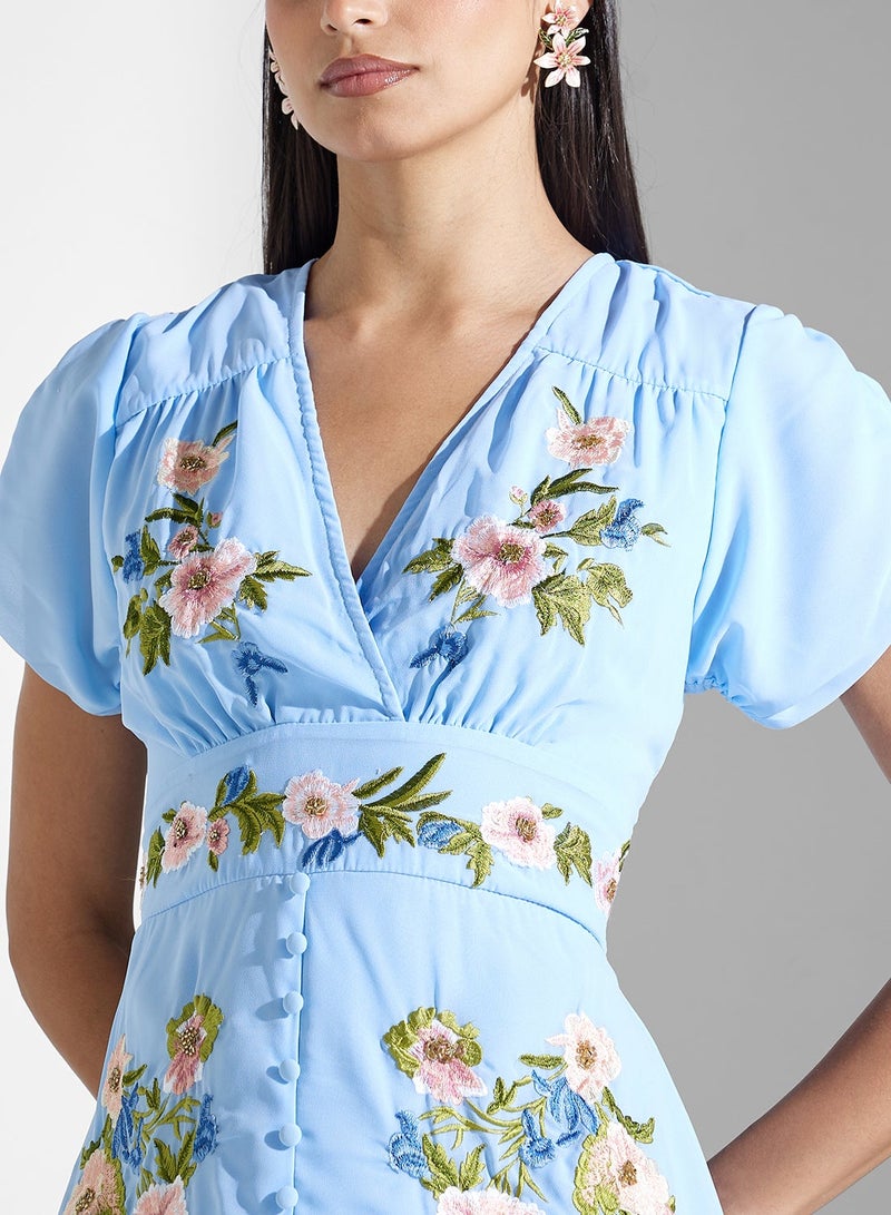 Hope & Ivy Floral Embroidered Dress - Image 4