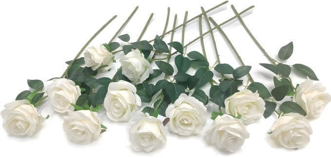 12 PCS WHITE ARTIFICIAL ROSES LONG STEM FAUX SILK WHITE FLOWERS FAKE ROSES FOR WEDDING BRIDAL BOUQUET HOME PARTY ARRANGMENT HOTEL GARDEN DECORATION CREAM