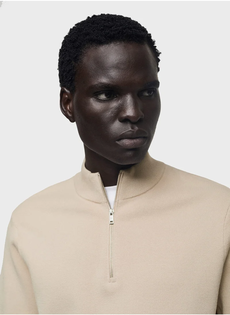 مانجو مان Zipped High Collar Sweater