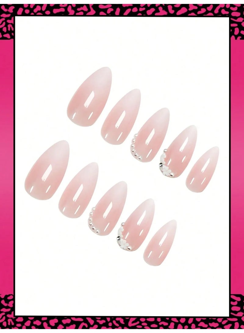 Almond shaped fake nails. The box contains 24 nails with a nail file and glue - Image 2