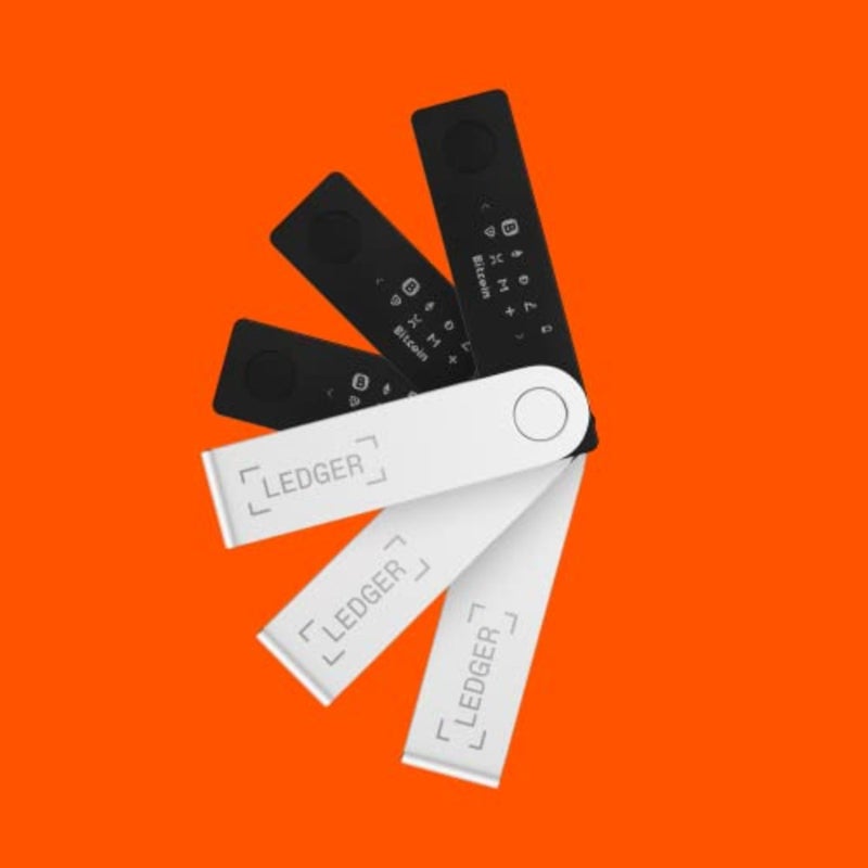 Nano X 3 Pack - توقيعات محفظة تشفير آمنة - متوافقة مع Bluetooth وiOS - حماية ما تملكه بسهولة - نسخ احتياطية كلاسيكية لمزيد من الحرية - Image 3