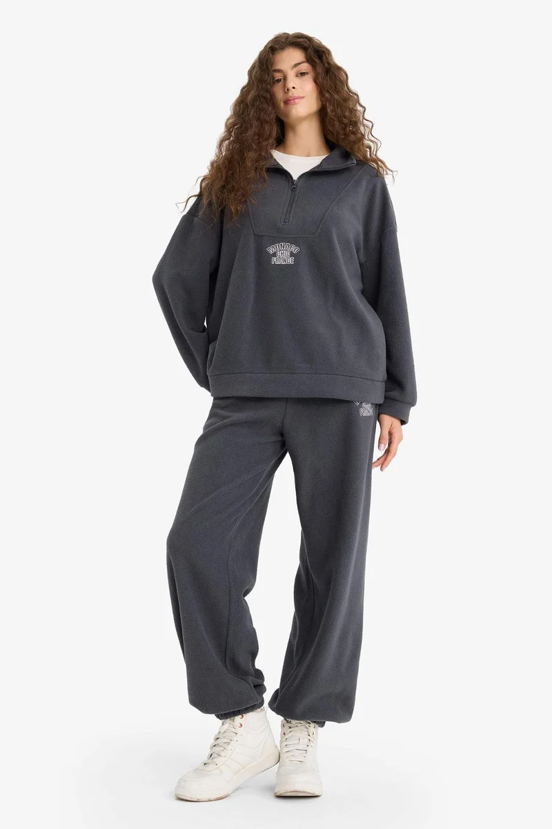 ديفاكتو Oversize Fit Stand Collar Zippered Printed Fleece Sweatshirt