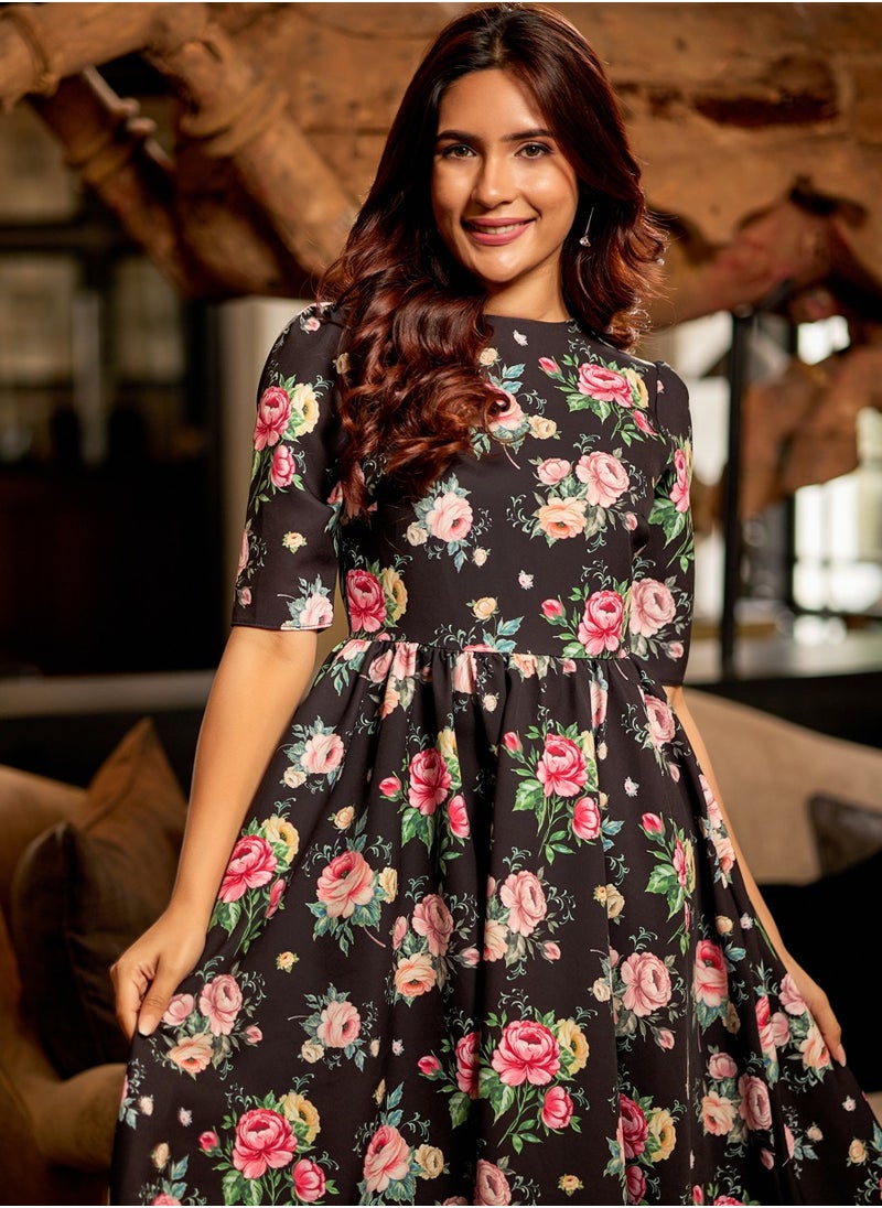 Zigzag - Round Neck Gathered Skirt Printed Dress - Image 1