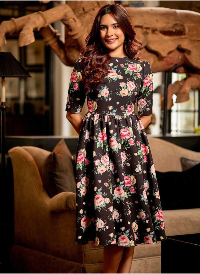 Zigzag - Round Neck Gathered Skirt Printed Dress - Image 1