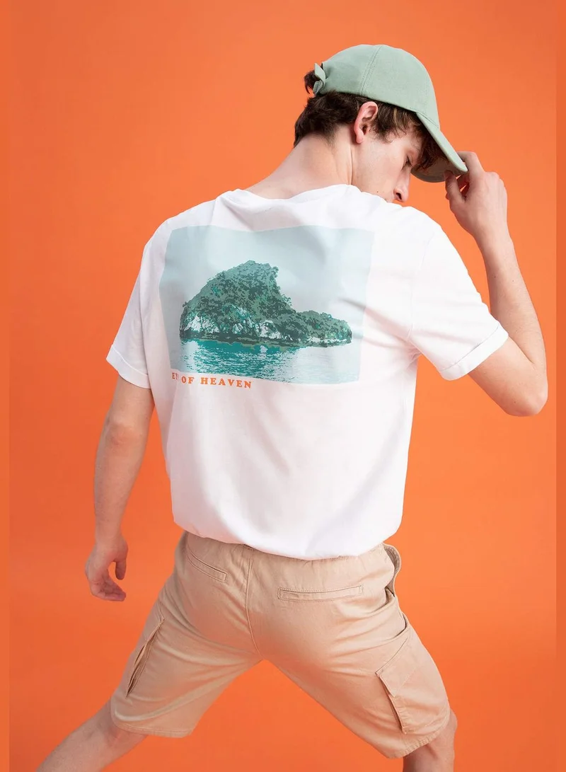 ديفاكتو Regular Fit Short Sleeve Back Tree Print T-Shirt