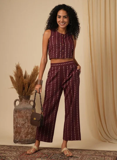 جلو باص Globus Women Burgundy Floral Woven Design Crop Top With Straight Trousers