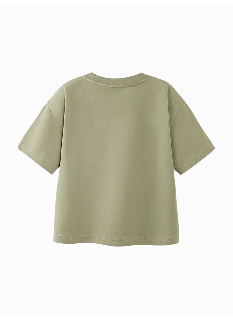 mini bala Unisex Kid Premium Soft Short - Sleeve T - Shirt, Breathable, Comfortable, Classic Crew Neck Design, Subtle Logo Detail, Versatile for Daily Wear, Playdates Children's Casual Essential Top