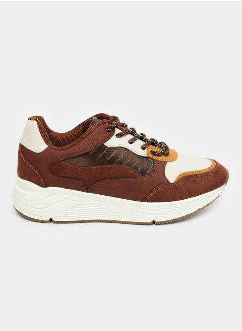Low Top Sneaker