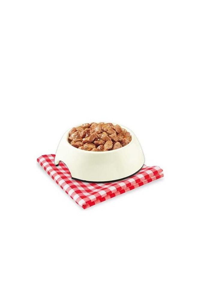 Chunks With Beef Cat Wet Food