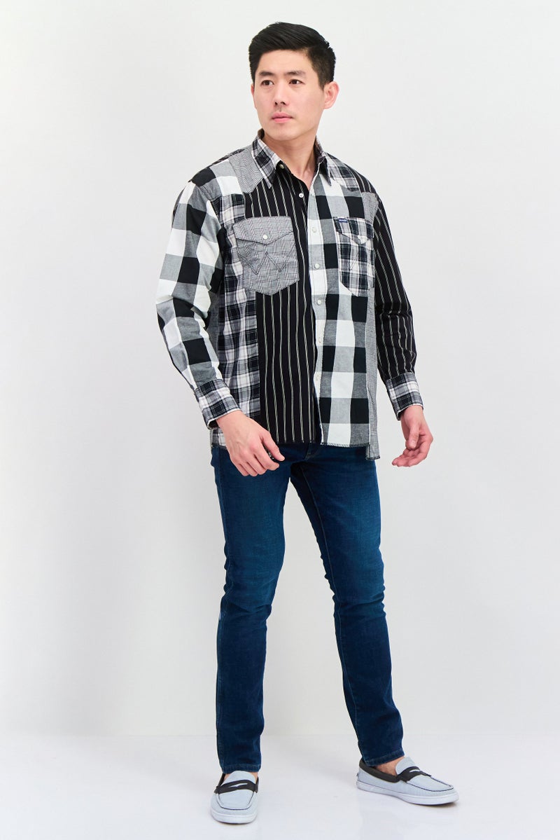 Wrangler Men Regular Fit Allover Print Short Sleeves Casual Shirt, Black - Image 4