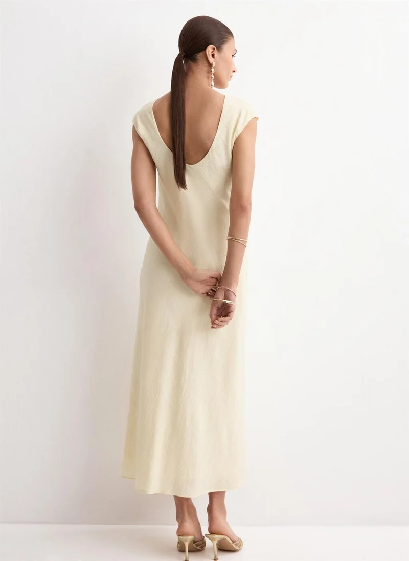 مانجو Open-back textured dress