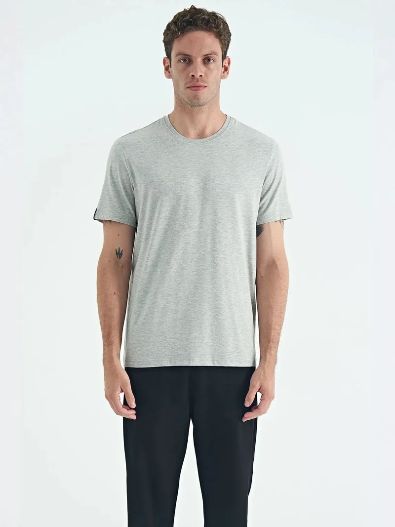 تومي لايف TOMMY Men's Cotton Elastane Crew Neck T-Shirt